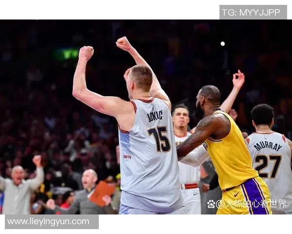 火箭队与湖人队激战正酣NBA赛季精彩对决引发球迷热议